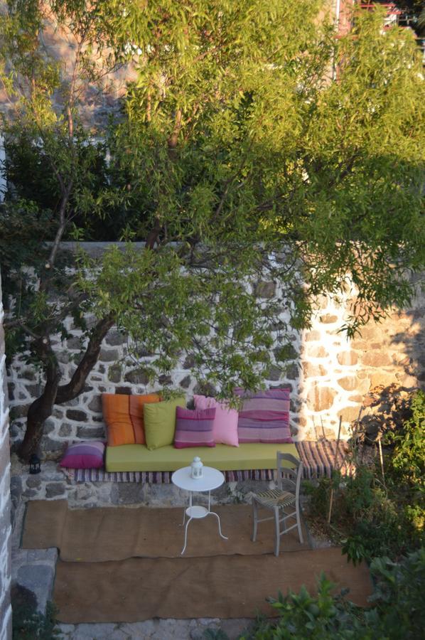 Villa Molivos Tower Mythimna Exterior foto